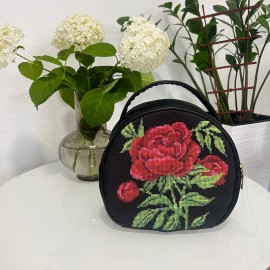 Сумка з екошкіри з півонією